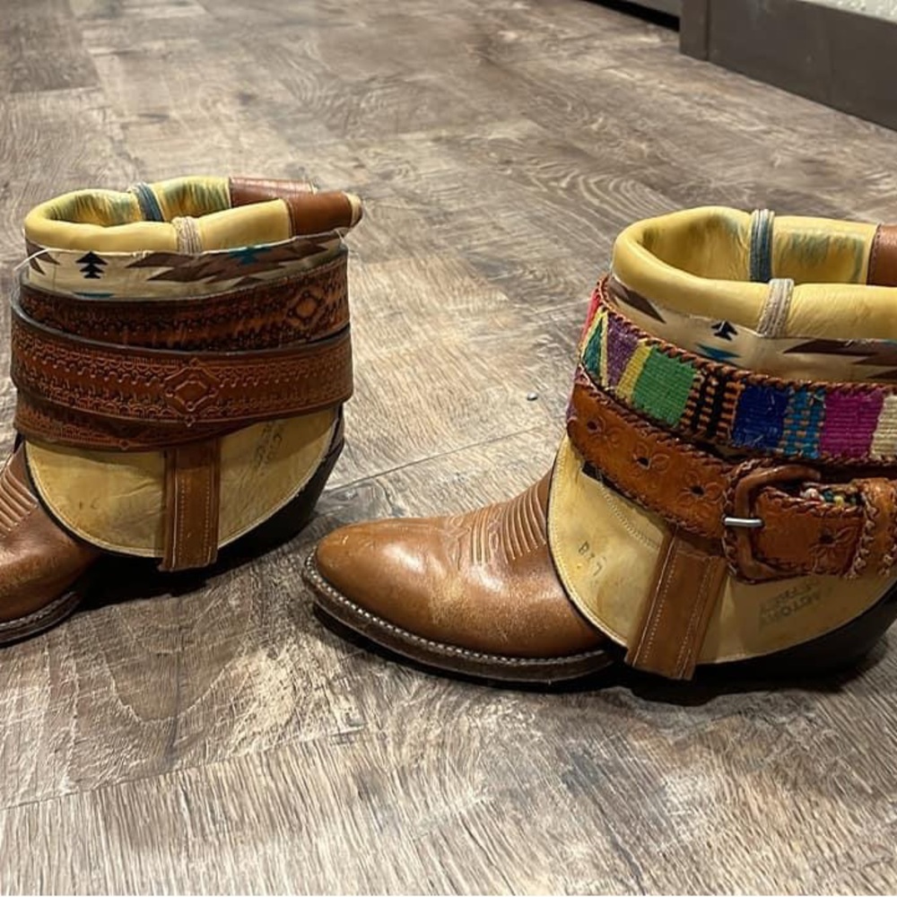 Toby Lama custom boots, very unique and lots of fun.